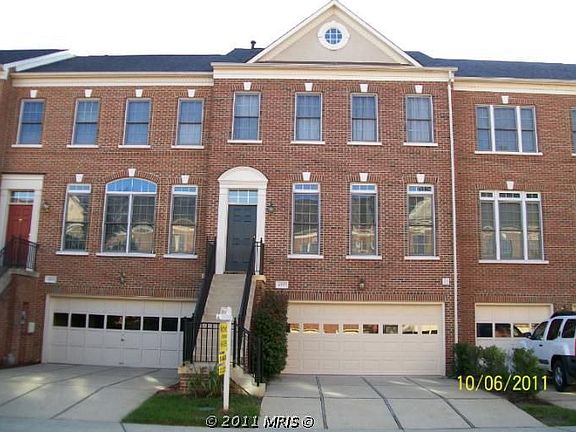 4th image of 4557 Fair Valley Dr