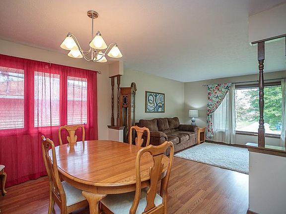4th image of 1611 Green Acres Dr