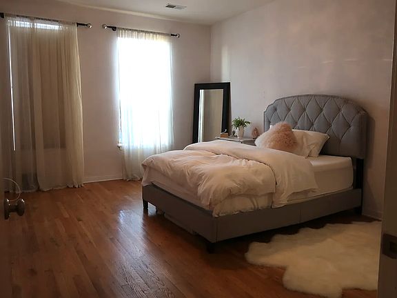 5th image of 1910 S State St APT 211