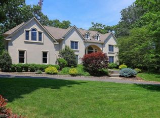 19 Whispering Way, Warren, NJ 07059