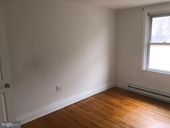 3rd image of 140 N Church St