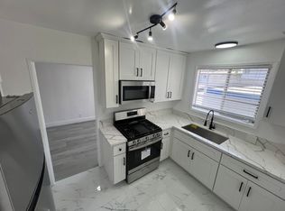 The Montville, Los Angeles, CA 90018