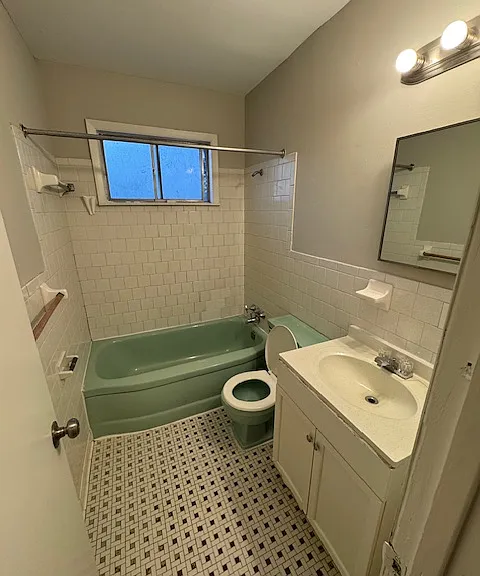 833 Harvey Cv — Photo 6