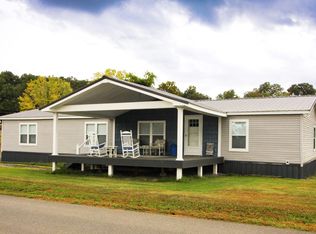 1680 Canal Ln, Dandridge, TN 37725