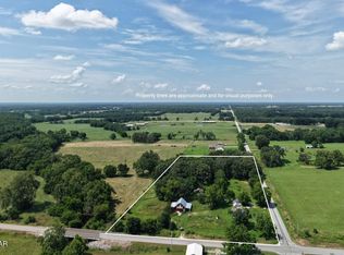 3922 Highway Dl, Seneca, MO 64865