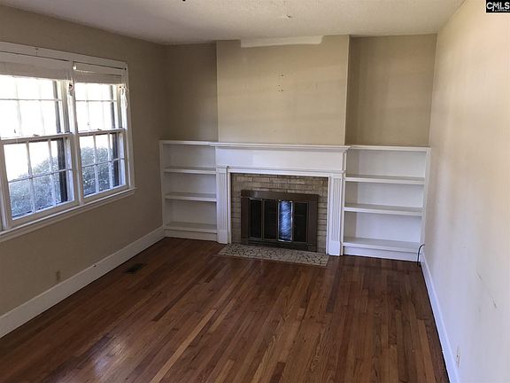 3rd image of 922 Park St