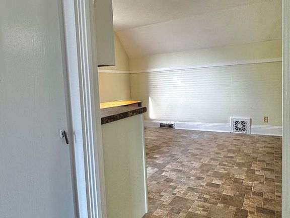 3rd image of 1411 5th St