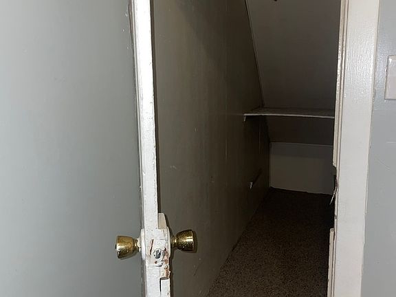 4th image of 46 N 18th St Floor 1