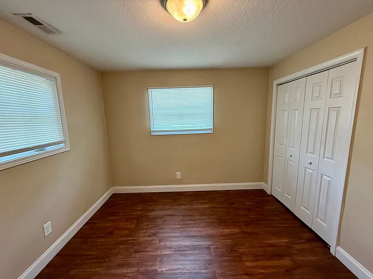 1401 John Exum Pkwy #1 — Photo 15