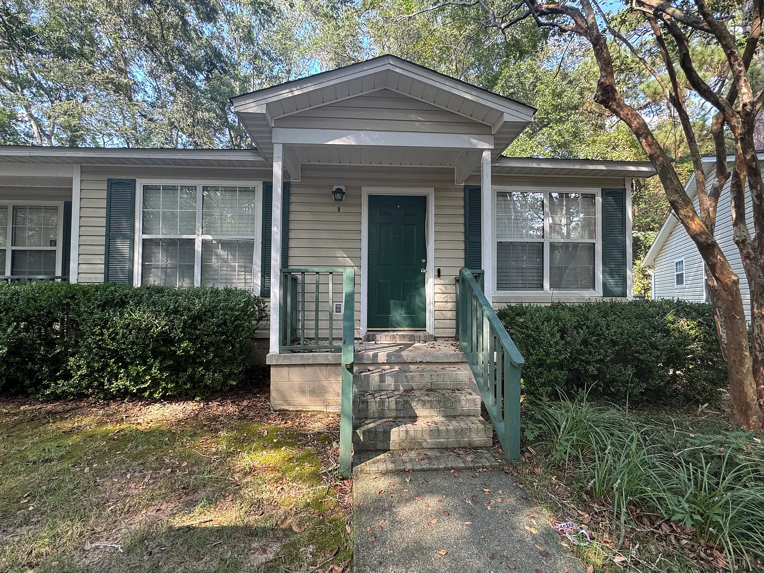 2 bed, 1000 sqft, $1,100 — Photo 2