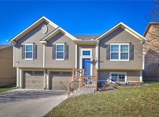 548 N Old Mill Rd, Independence, MO 64056