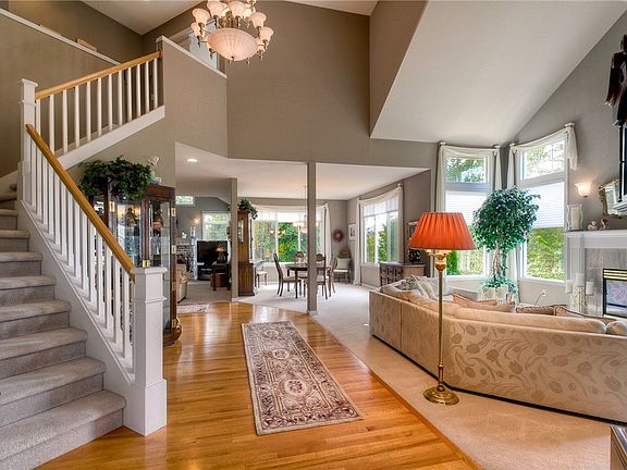 2nd image of 15165 SE 54th Pl
