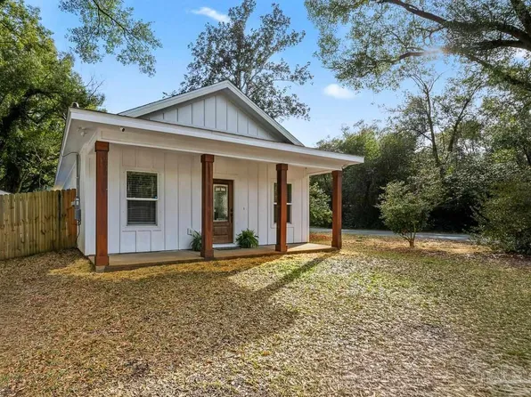 4336 Melton Rd, Bagdad, FL 32583