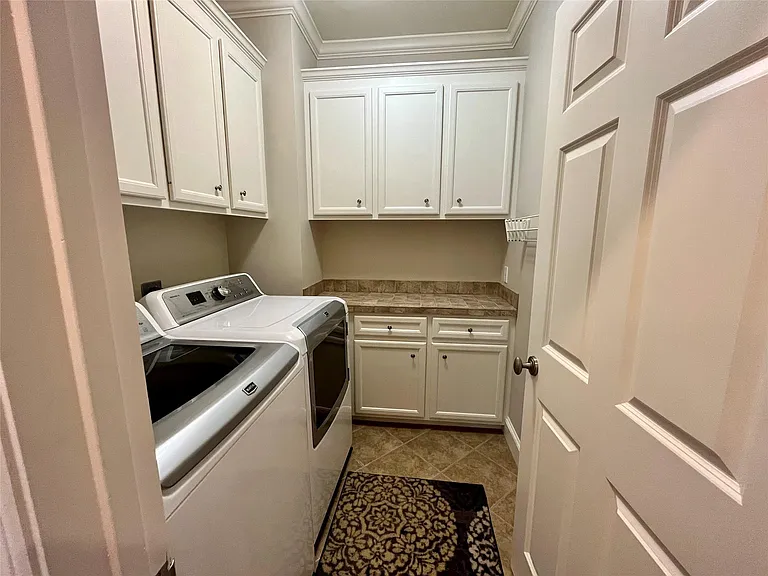 27 Lana Ln #A — Photo 41