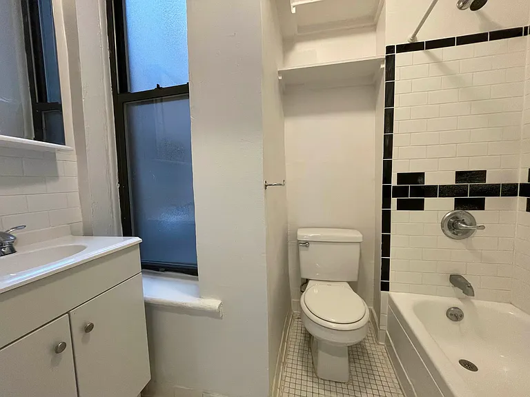 219 E 85th St #4RE — Photo 9