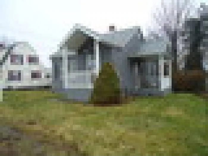 301 Kaler St photo 1
