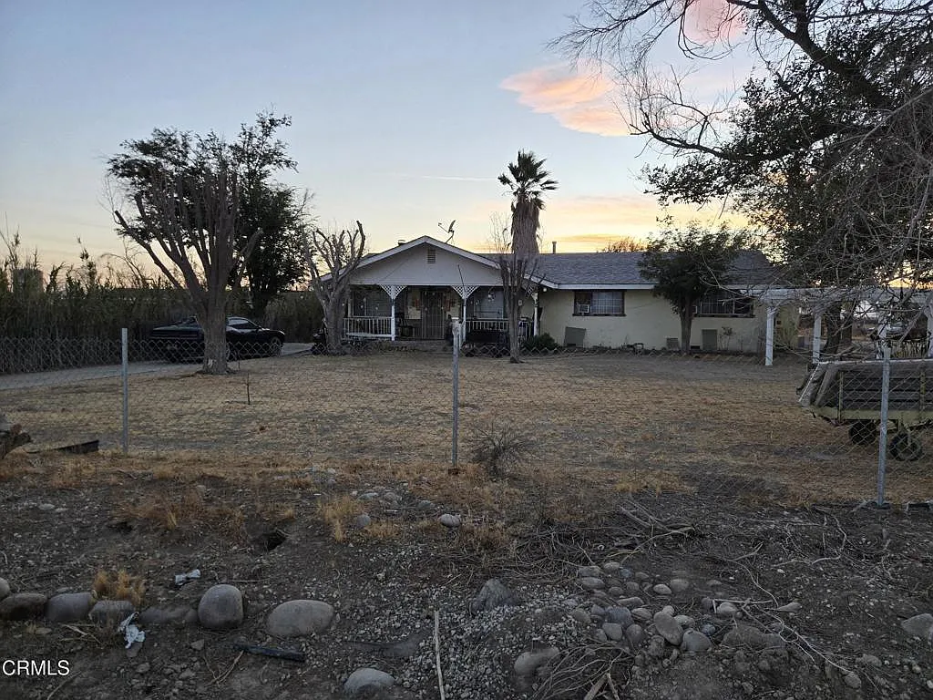 5 bed, 2.0 bath, 1847 sqft, $2,600 — Photo 1