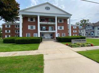 1249 Lakeshore Dr APT 104, Muskegon, MI 49441
