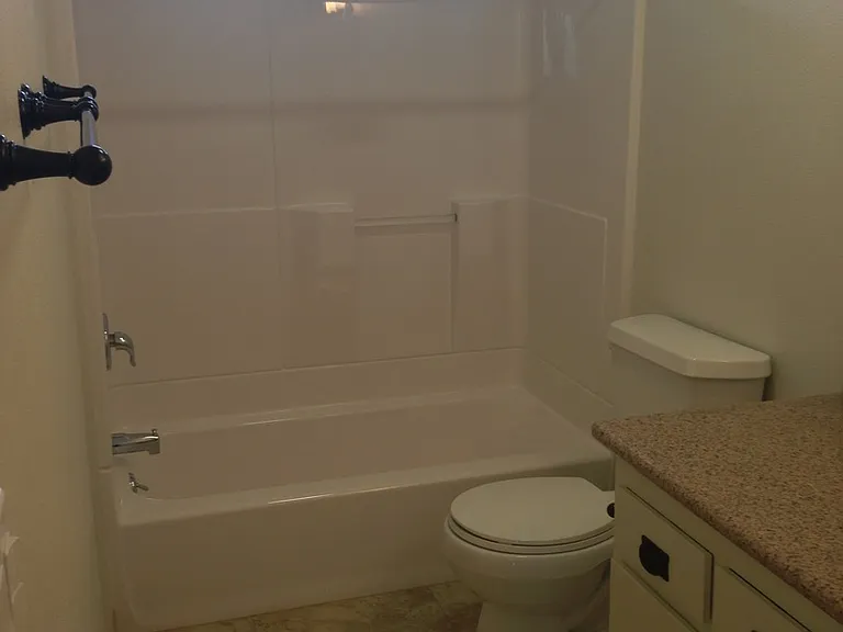 393 Magnolia Ave — Photo 4