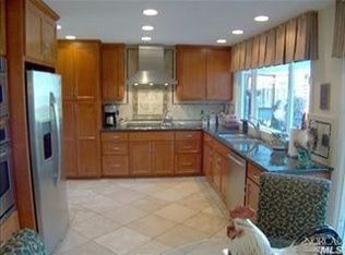 5780 Dolores Dr, Rohnert Park, CA 94928