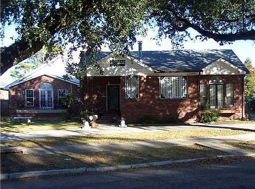 3rd image of 2825 Saint Bernard Ave