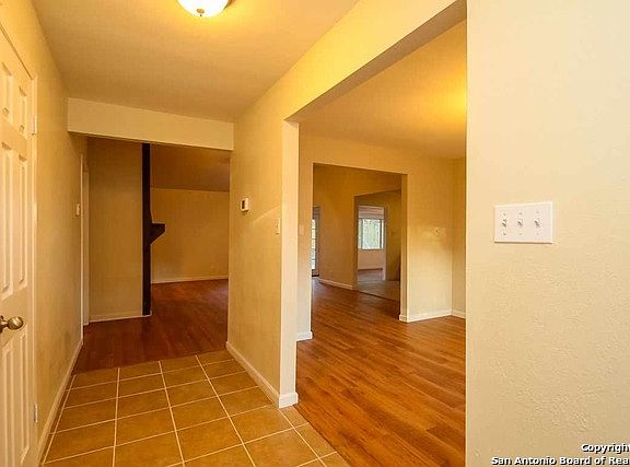 3rd image of 5114 Timber Trace Dr