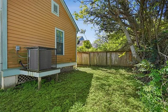626 Saint Maurice Ave — Photo 18