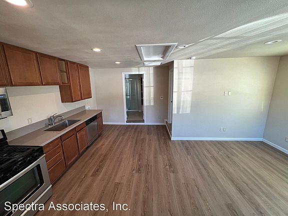 5th image of 8959 Hillrose St