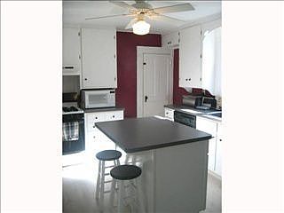 3rd image of 313 Spellman St