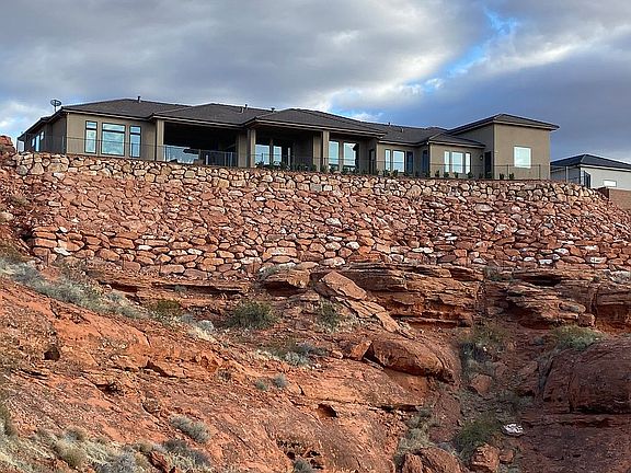 4th image of 59 S Angels Landing Dr