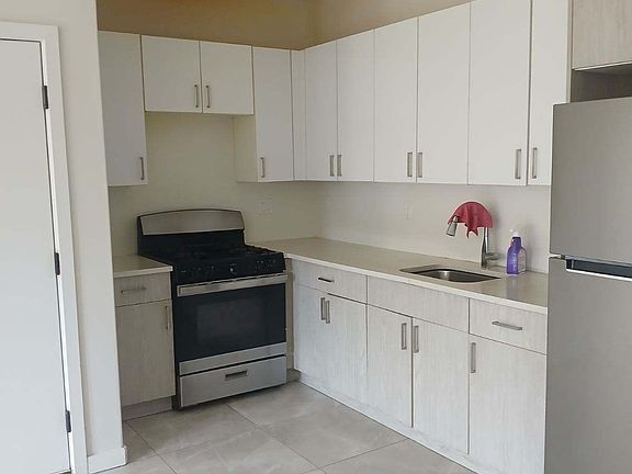 5th image of 15 Bethune Blvd #103A
