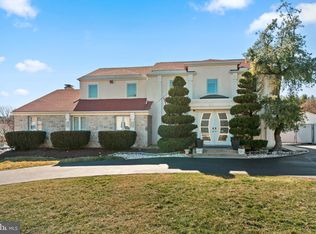 6145 Brockton Rd, Hatboro, PA 19040