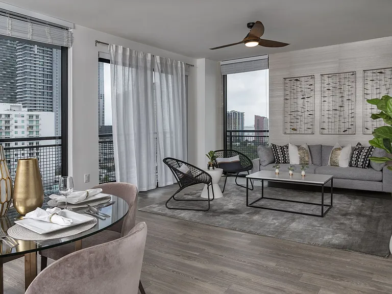 Maizon Brickell — Photo 13