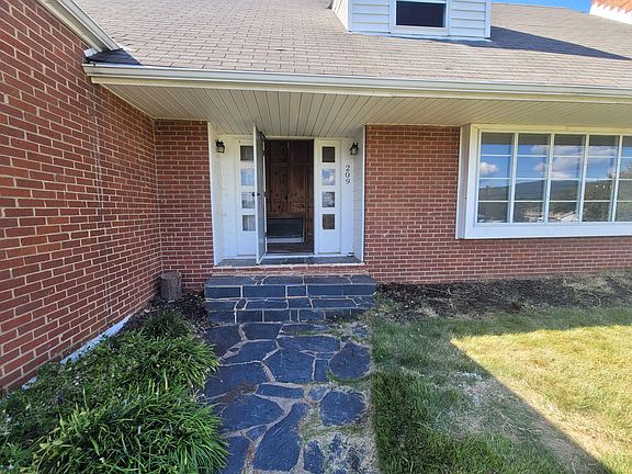 2nd image of 209 Plymouth Dr
