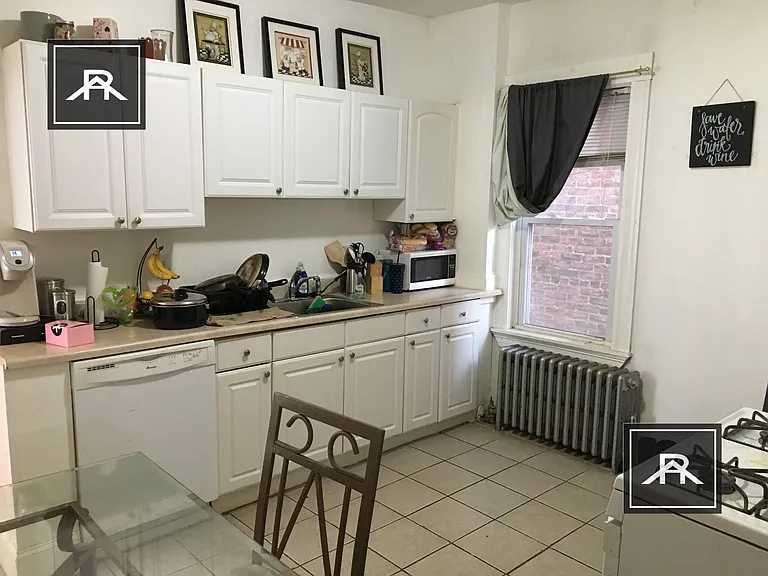 164 Kelton St #1 — Photo 3