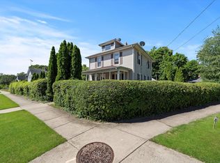 274 N Jackson St, Elgin, IL 60123