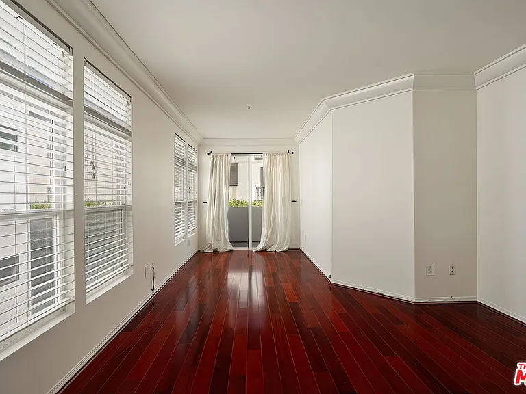 11737 Goshen Ave #302 — Photo 16