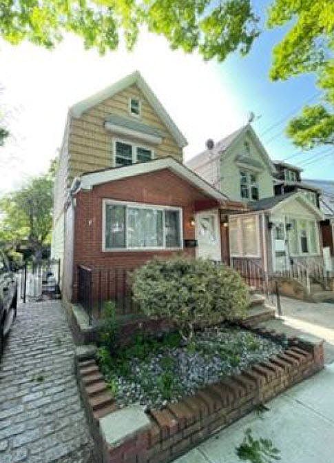 1st image of 13523 96th St