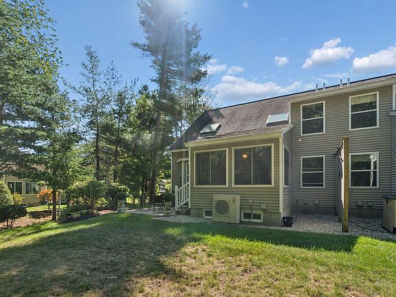 3rd image of 53 Heritage Drive #13