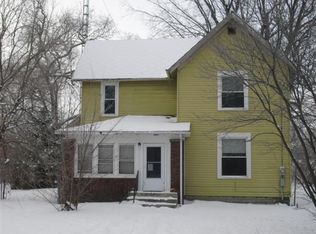 859 E Madison St, Gibsonburg, OH 43431