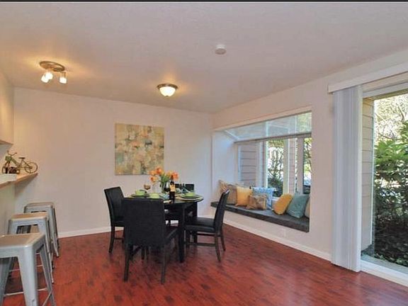 4th image of 7408 W Lake Sammamish Pkwy NE