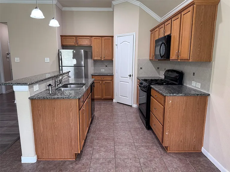 151 Forest Heights Ln — Photo 11