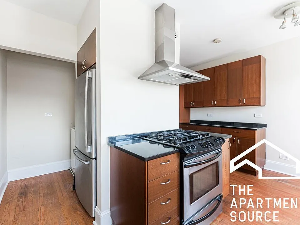 4005 W Nelson St #5C