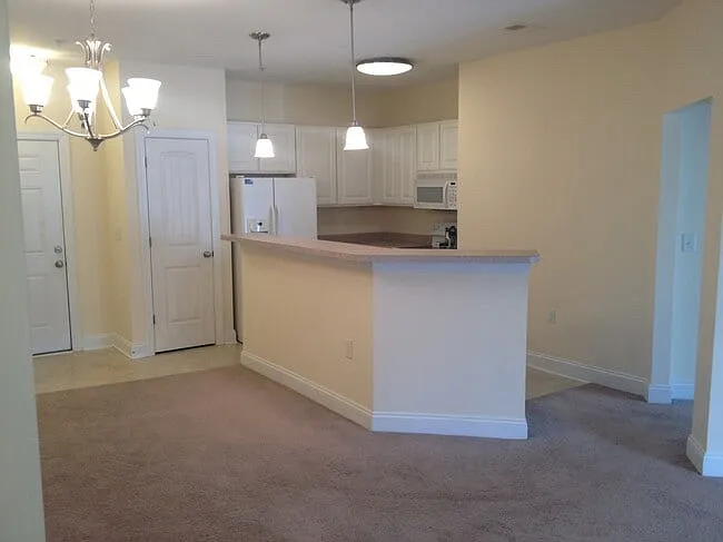 100 Gateway Dr #112 — Photo 10