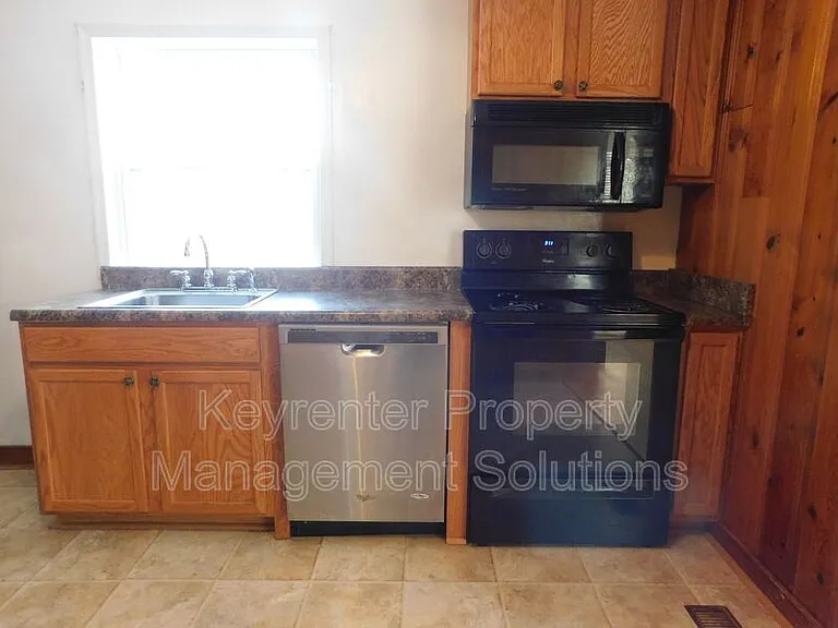 277 Skyview Cir #101 — Photo 12