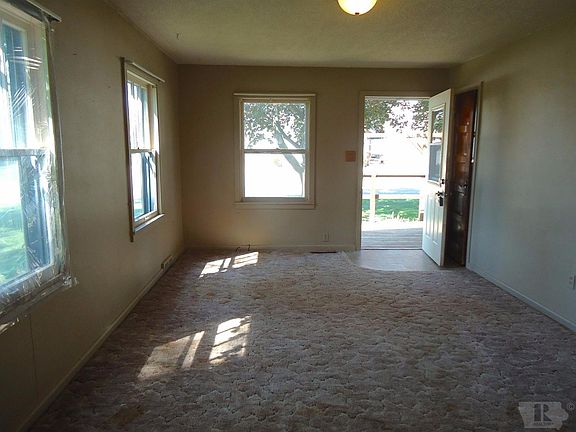 5th image of 605 Lakeshore Dr