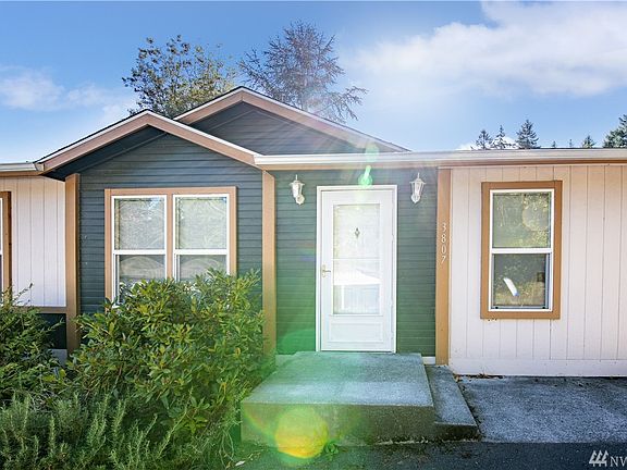 4th image of 3807 Owl Ln NE