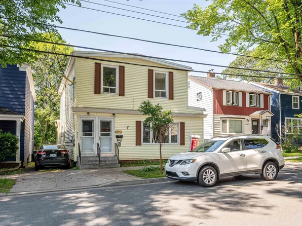 6355/6357 Cork St, Halifax, NS B3L 1Z3