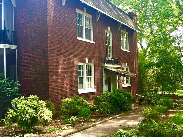 2137 Sharon Rd APT 1, Charlotte, NC 28207