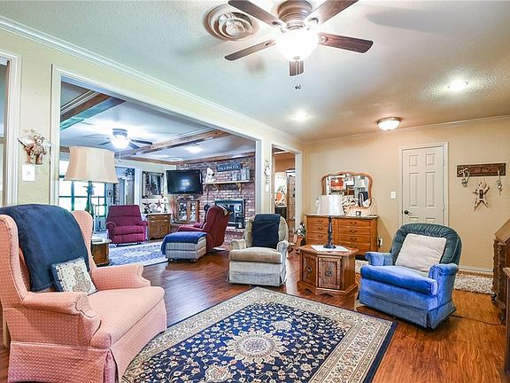 4th image of 6025 Trail Lake Dr